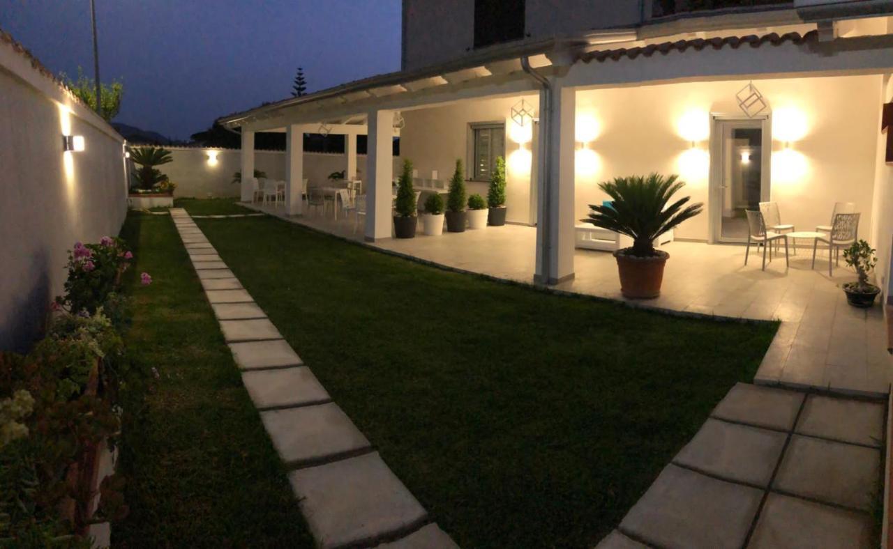 Invilla Bed&Breakfast - Quality Rooms Santa Maria di Castellabate Exteriör bild