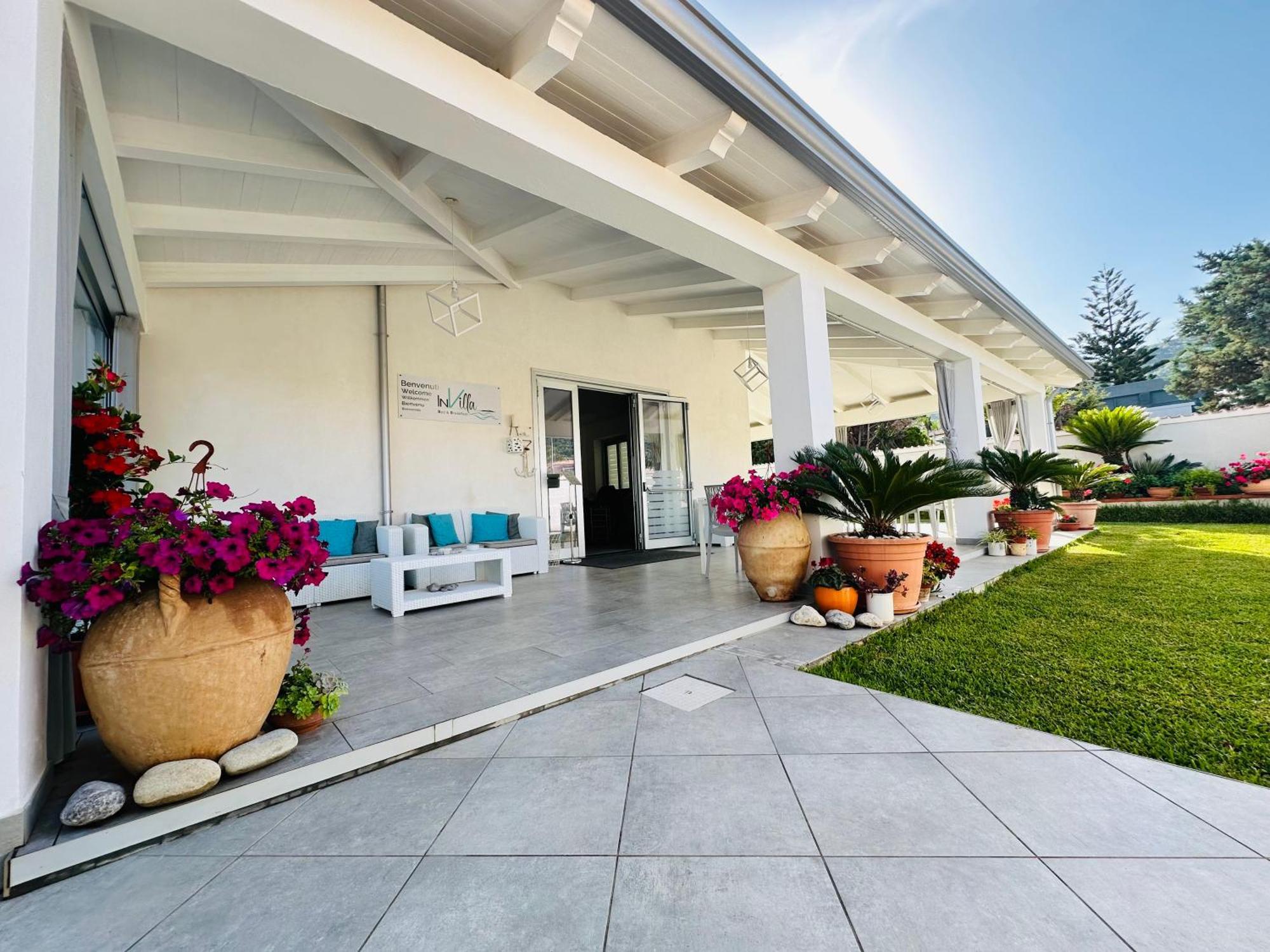 Invilla Bed&Breakfast - Quality Rooms Santa Maria di Castellabate Exteriör bild