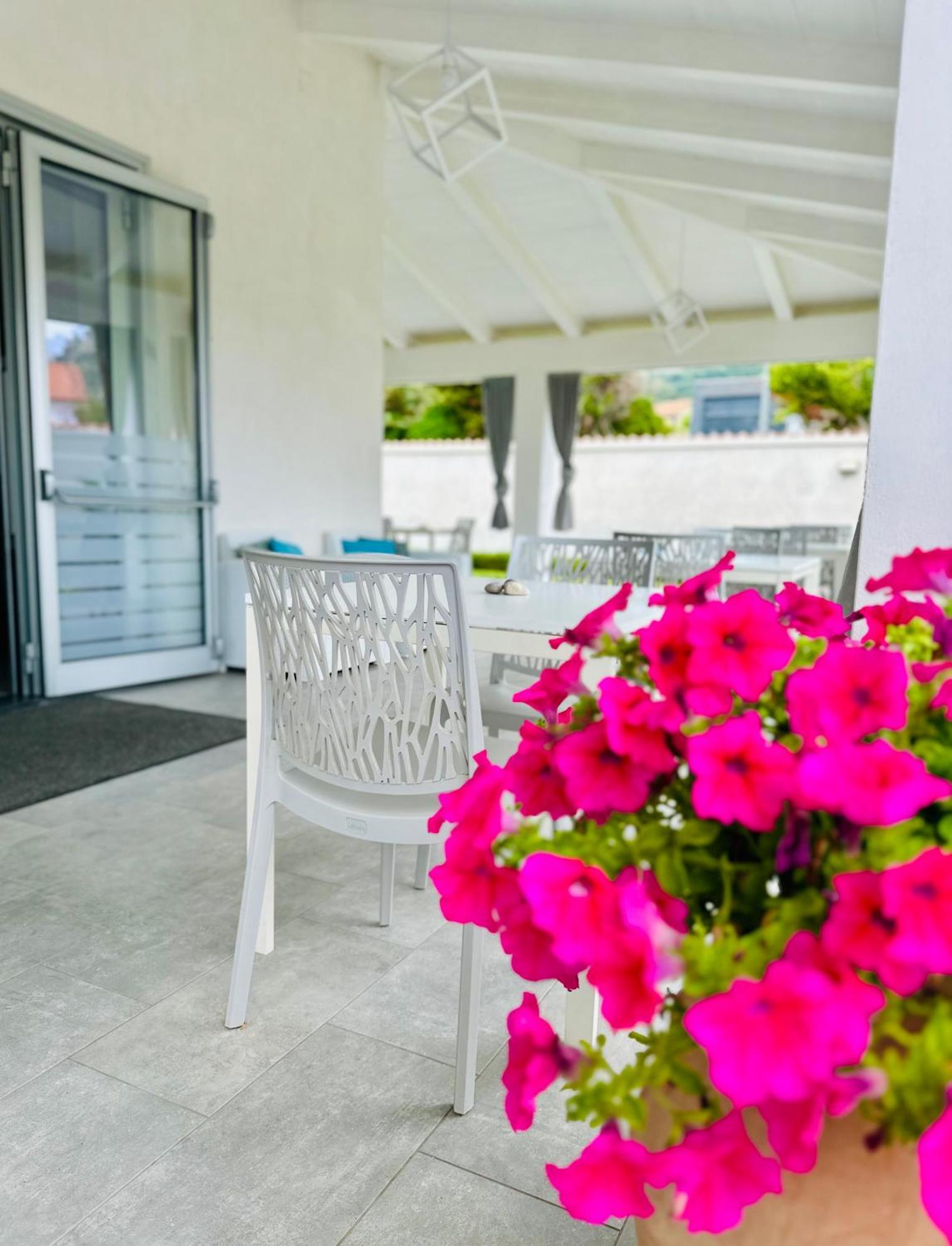 Invilla Bed&Breakfast - Quality Rooms Santa Maria di Castellabate Exteriör bild