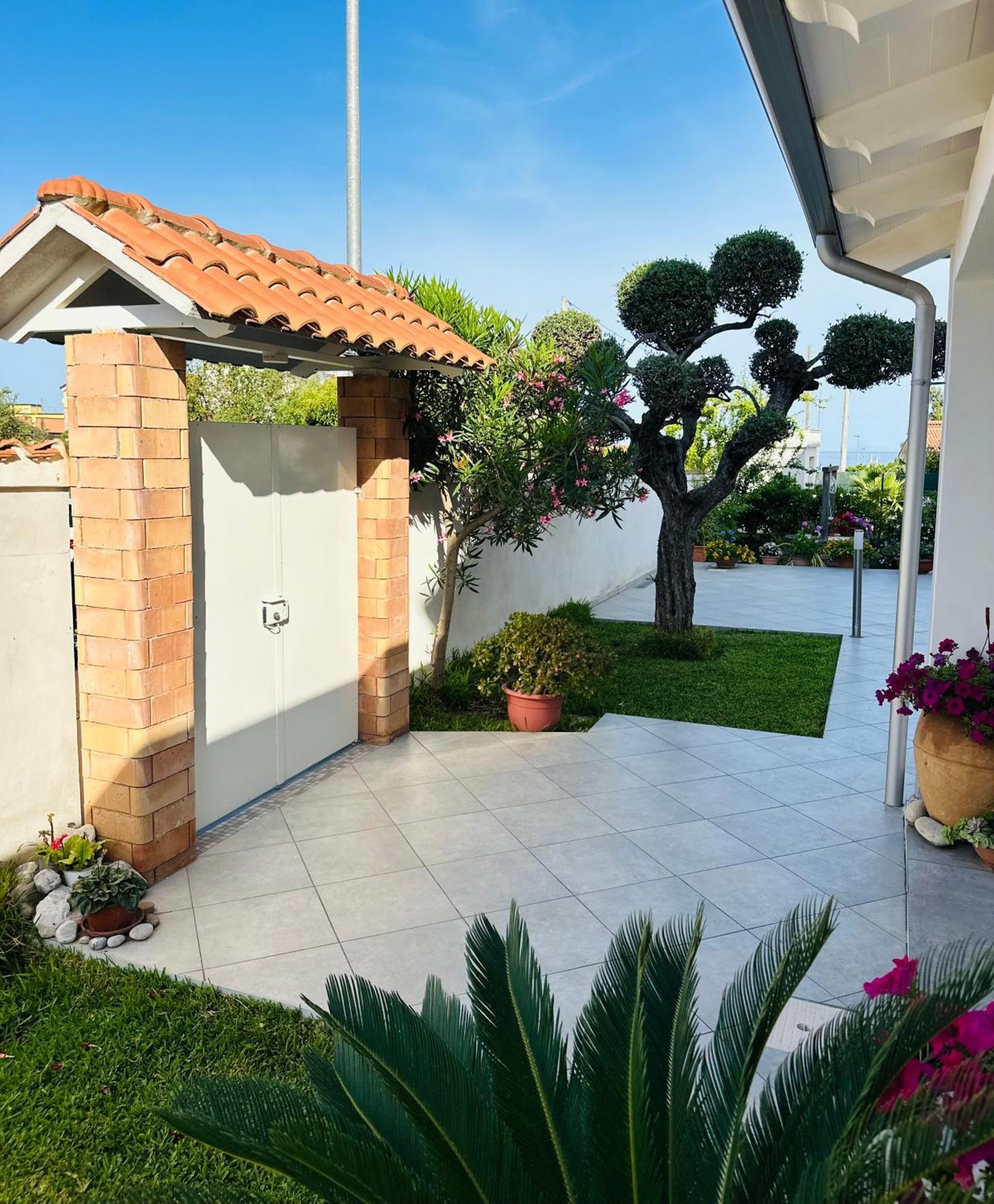 Invilla Bed&Breakfast - Quality Rooms Santa Maria di Castellabate Exteriör bild